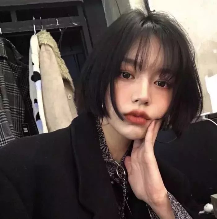 笼中女
